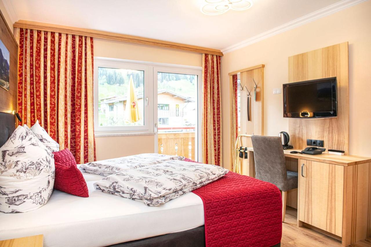 Hotel Schneeberger Niederau Esterno foto